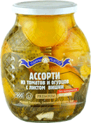 Овощное ассорти  из томатов и огурцов с листом вишни 